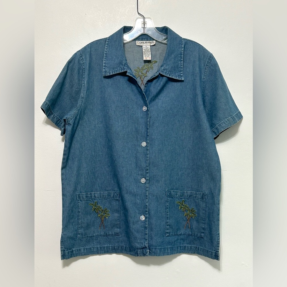 90s Denim Short Sleeve Pockets Button Down Embroidered Palm Tree Relaxed Fit EUC